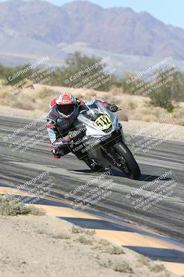 media/Dec-04-2025-Racers Edge (Thu) [[5ebc9f124d]]/3-B Group/3-Session 2 (Turn 7 Inside)/